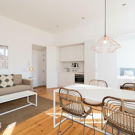 Chiado Cozy Apartments - By Lu Holidays Лиссабон Экстерьер фото