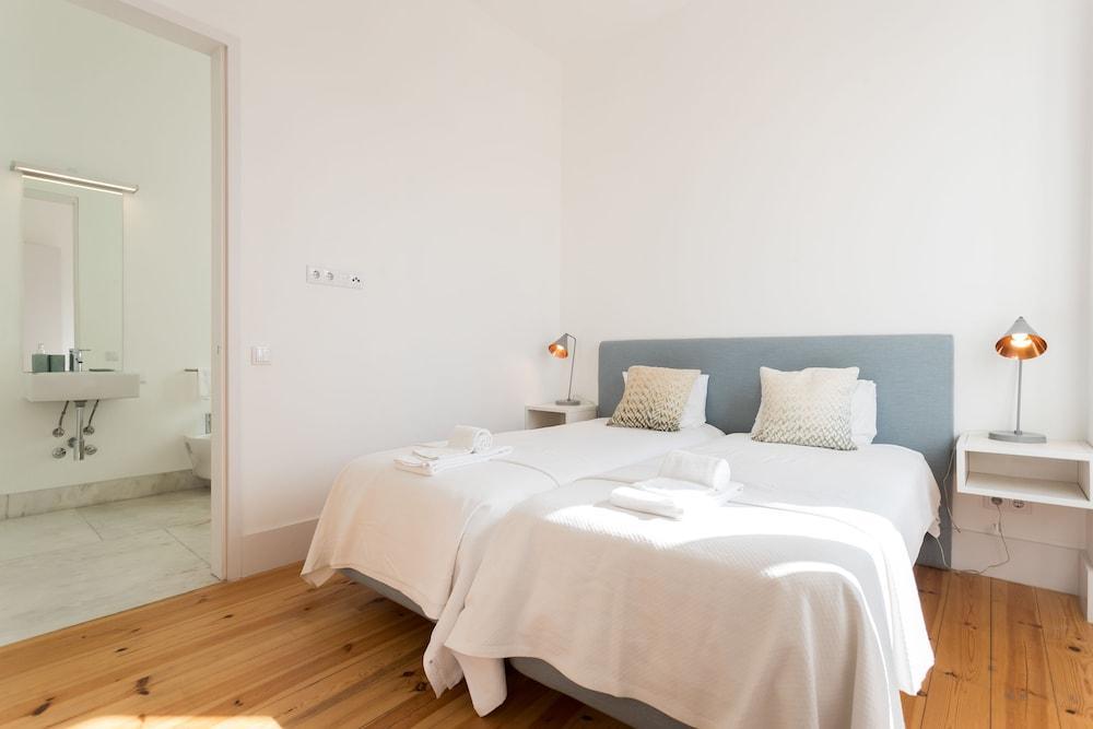Chiado Cozy Apartments - By Lu Holidays Лиссабон Экстерьер фото
